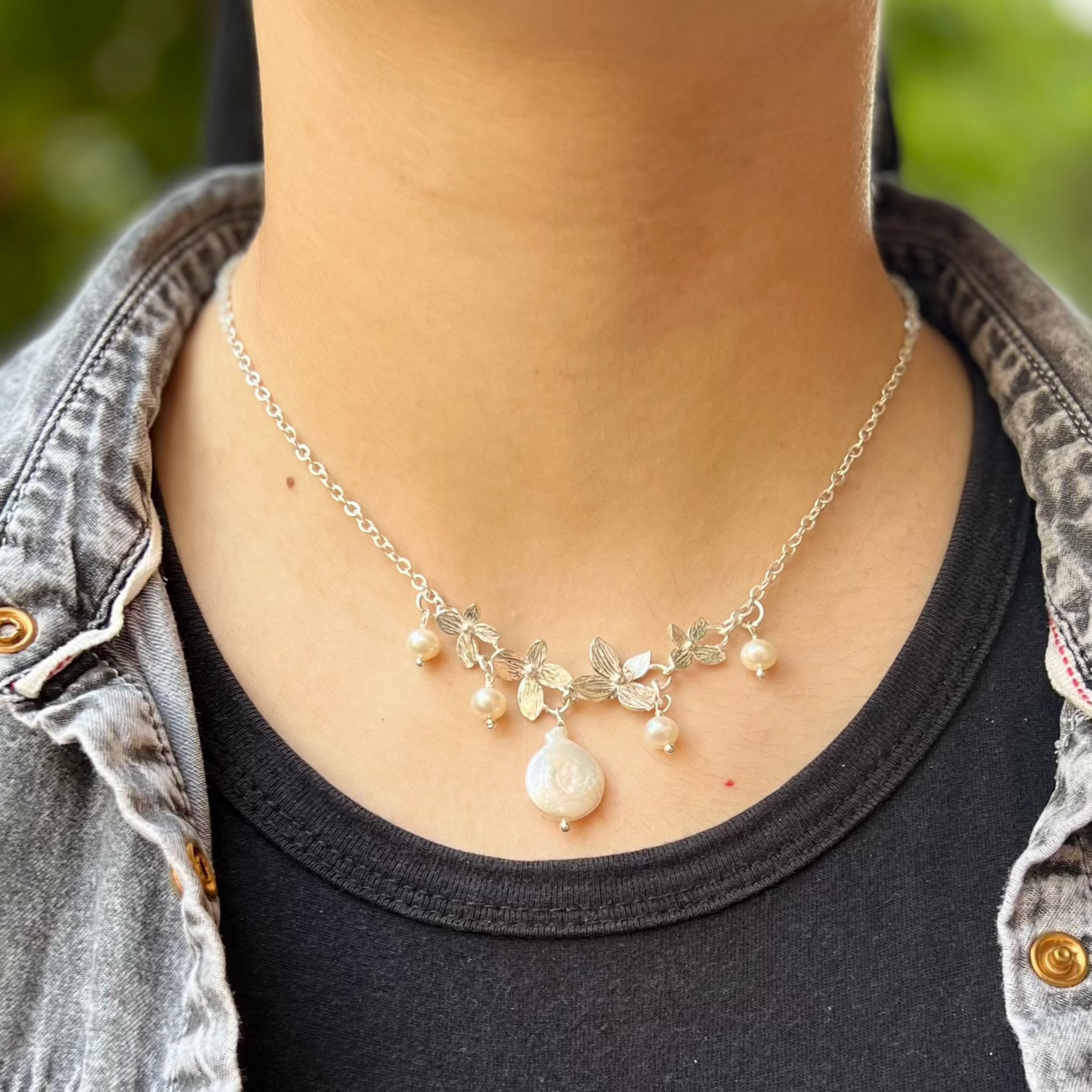 Tulip Twilight Necklace