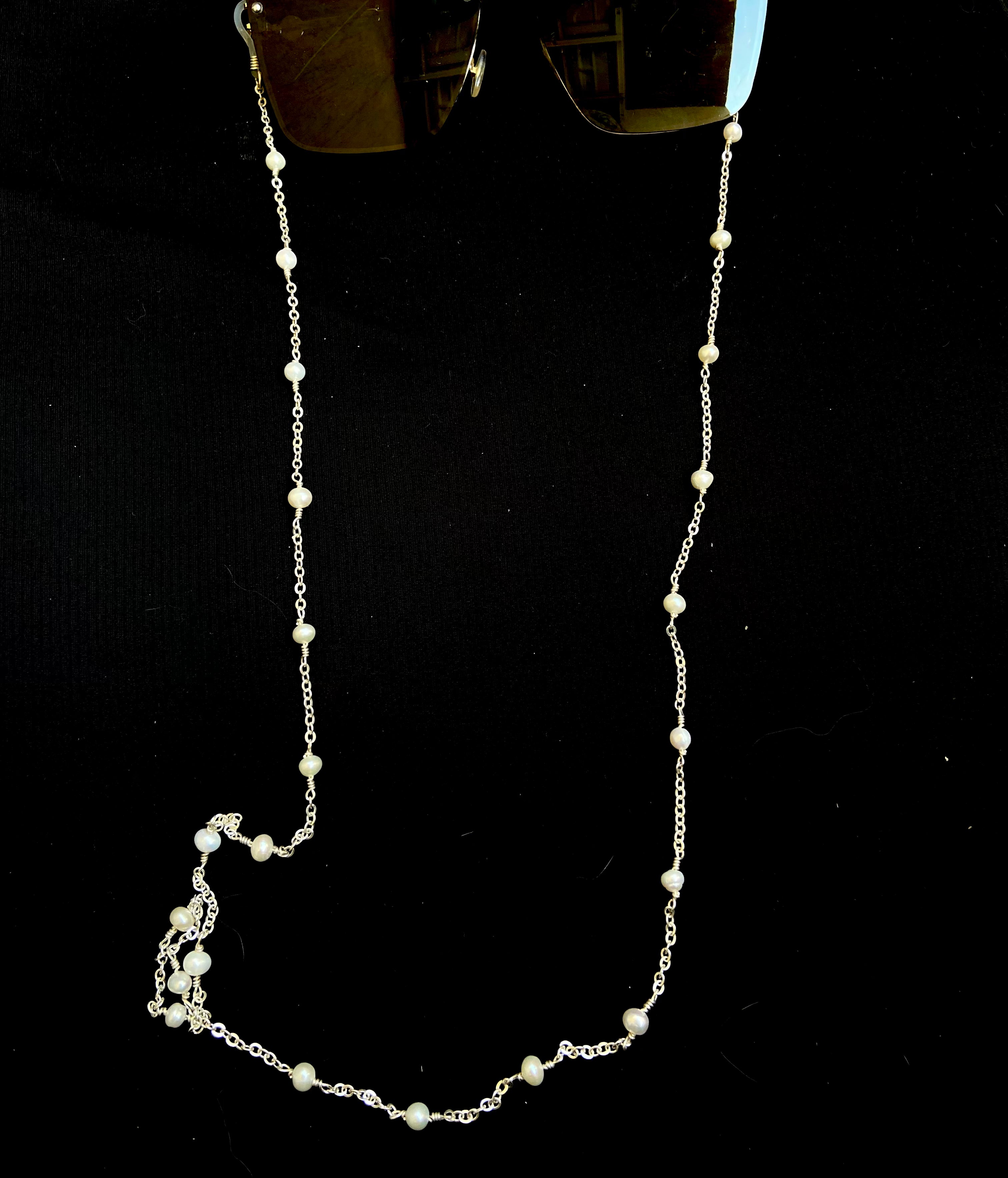 White Pearls Sunglasses Cord